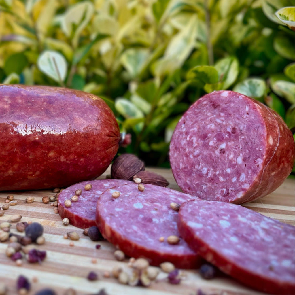 Cervelat "Angus" Ahumado 100% Vacuno: Tradición y Sabor en Cada Bocado