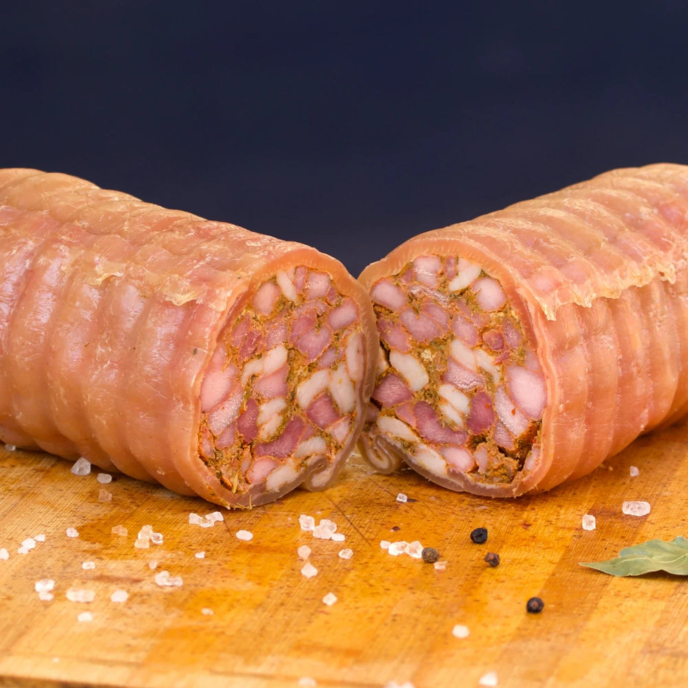 Arrollado de cerdo en corte
